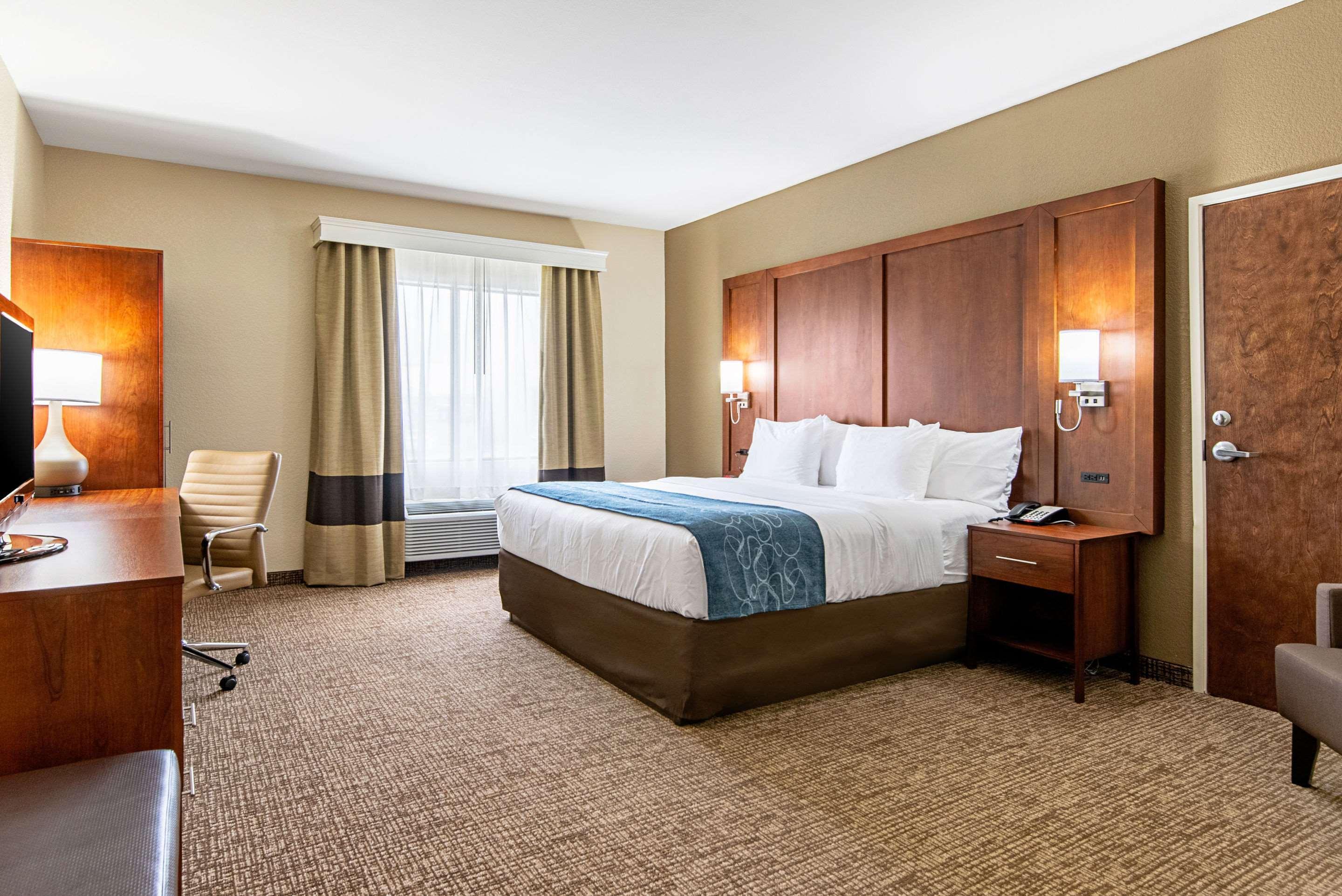 Comfort Inn & Suites פיין בלאף מראה חיצוני תמונה
