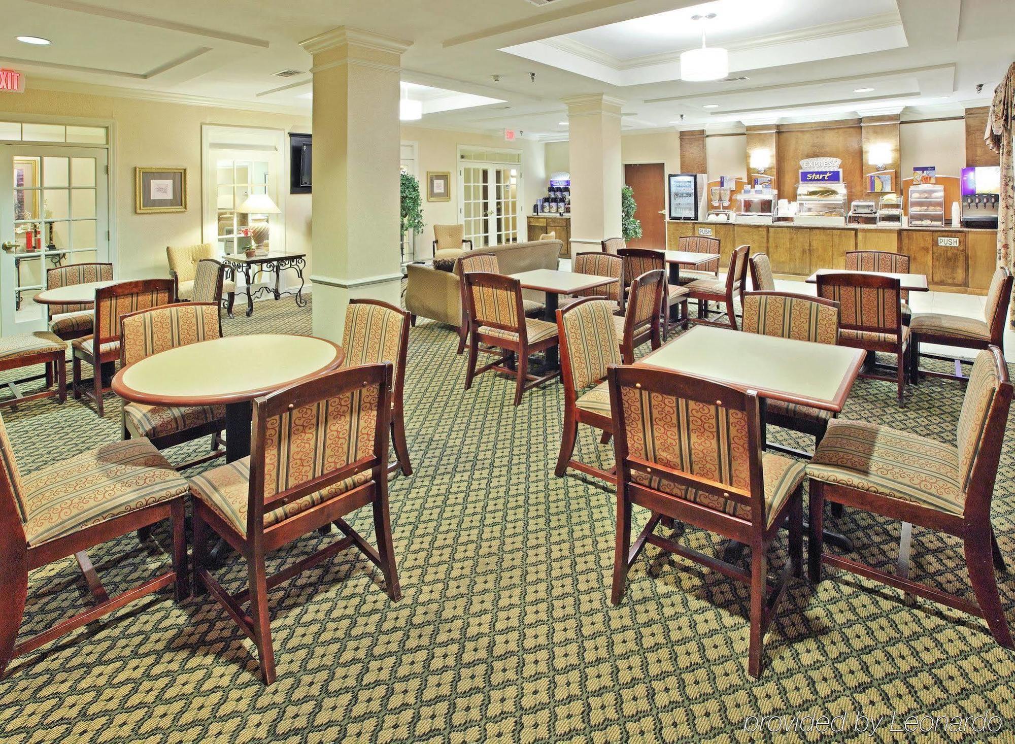 Comfort Inn & Suites פיין בלאף מסעדה תמונה
